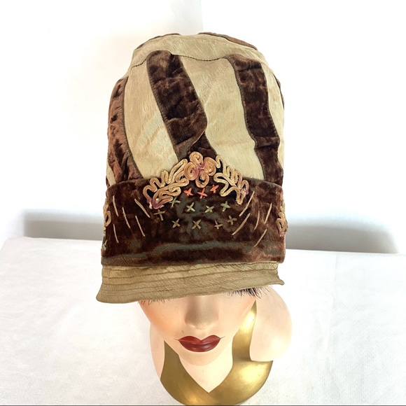 Vintage 1920’s Cloche Hat - Picture 2 of 12